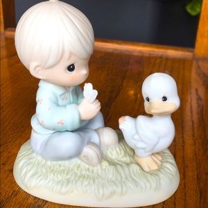 Precious moments friends to the very end porcelain figurine sold in original box